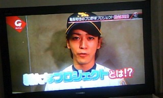 ����H
