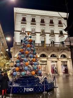 FENDI�̃c���[